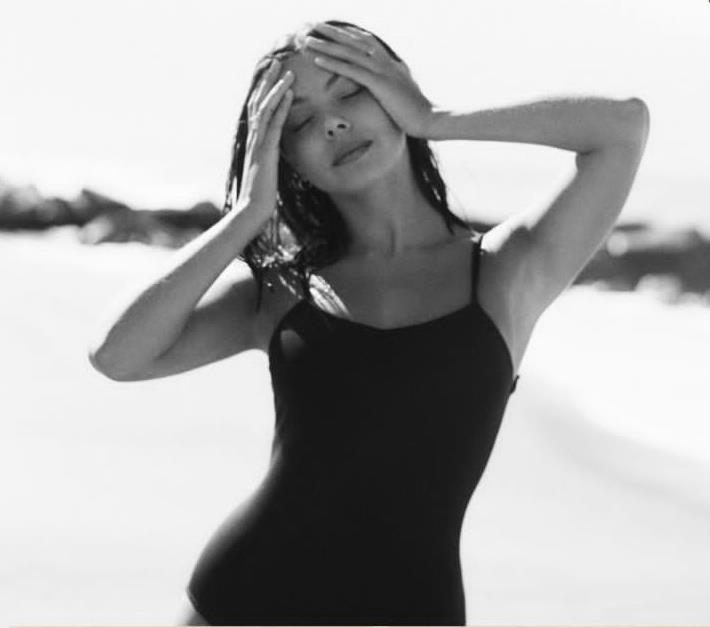 Miranda Sotelo presenta «Del amor y el Mar» su nuevo EP