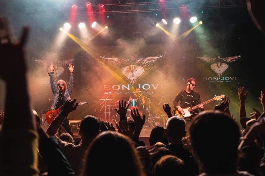 BON JOVI X VALENTINOS CIERRE DE AÑO EN MAR DEL PLATA