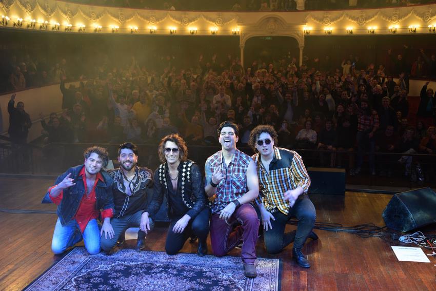 CON BANDA VIAJERA EL UNIVERSO CREEDENCE VUELVE A ESCENA 