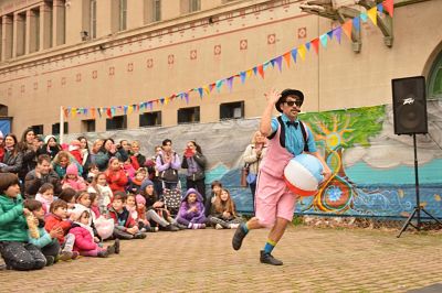 Novena temporada de Hazmereir en la Plaza del Agua