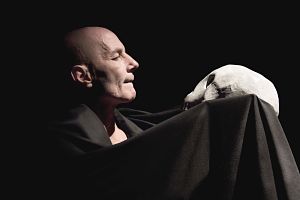 HAMLET EN UNO  CON DANIEL LAMBERTINI