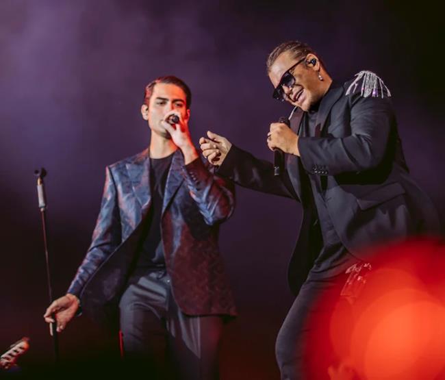 MATTEO BOCELLI SE UNE A GIANLUCA GRIGNANI EN UNA NUEVA VERSIÓN DE «MI HISTORIA ENTRE TUS DEDOS»