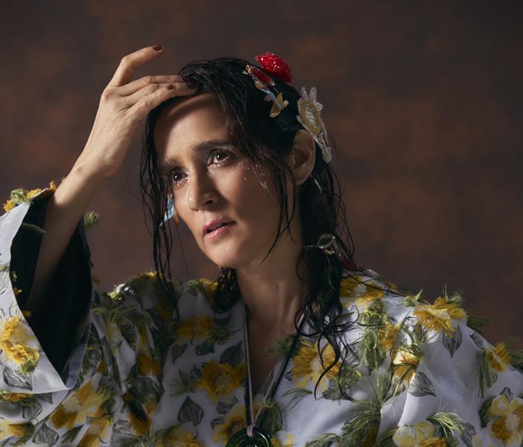 JULIETA VENEGAS PRESENTA «TIEMPOS DORADOS» EL PRIMER ADELANTO DE SU PRÓXIMO DISCO