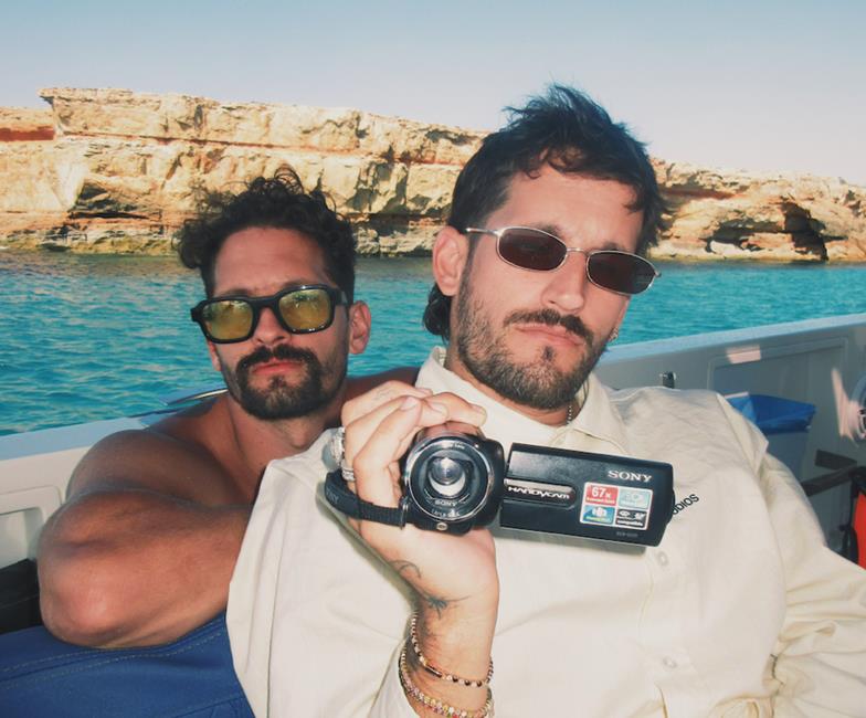 Mau y Ricky  lanzan «desmaquillada» con Stefi Roitman