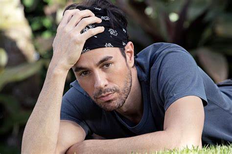 ENRIQUE IGLESIAS, ESTRENA SU NUEVO DISCO FINAL VOL. 1